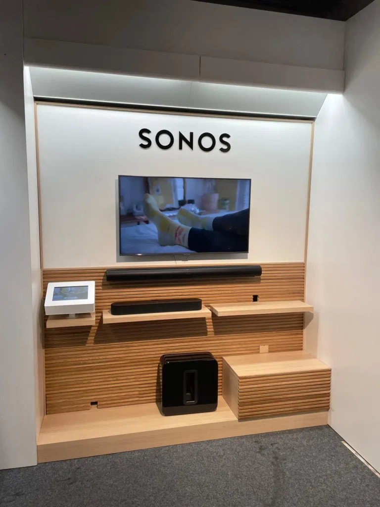 Muraux home cinéma SONOS à la Fnac et Darty par Comptoir Design Lab