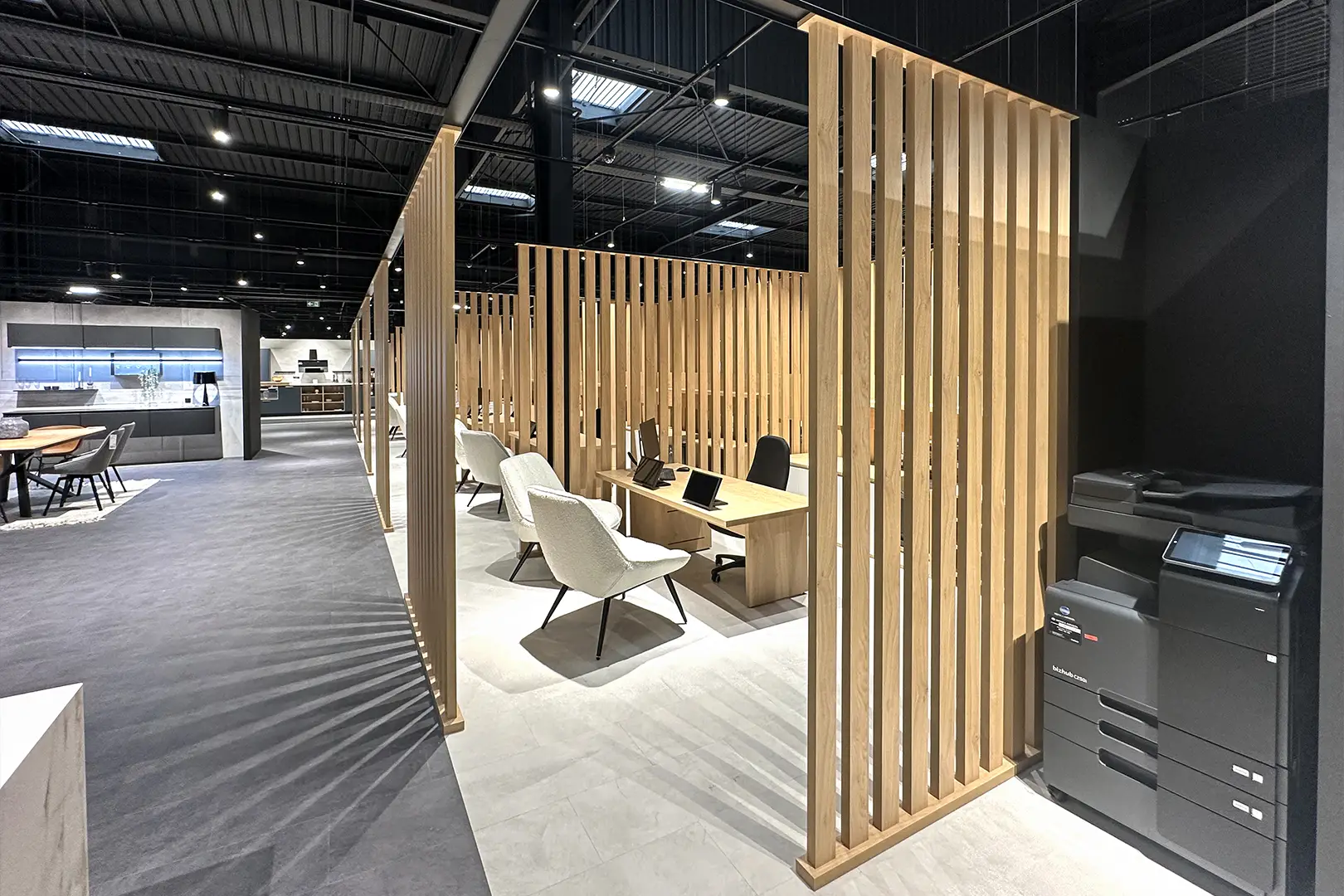 Bureaux Vendeurs pour le Multistore Ubaldi par l'agence Comptoir Design Lab