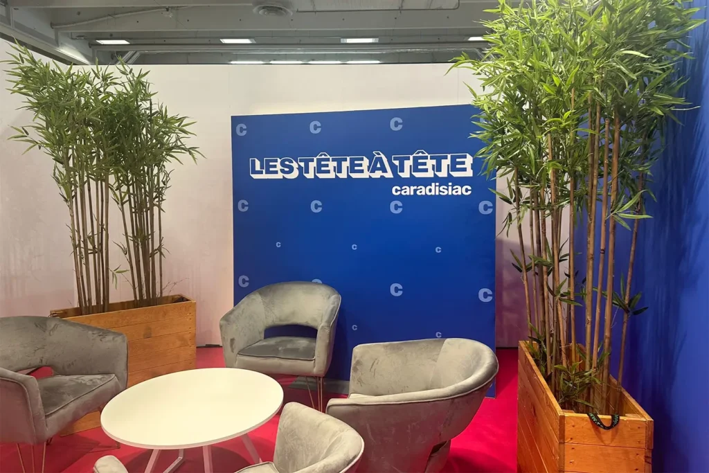 Stand Caradisiac au Salon de l'automobile de Paris 2024 par Comptoir Design Lab